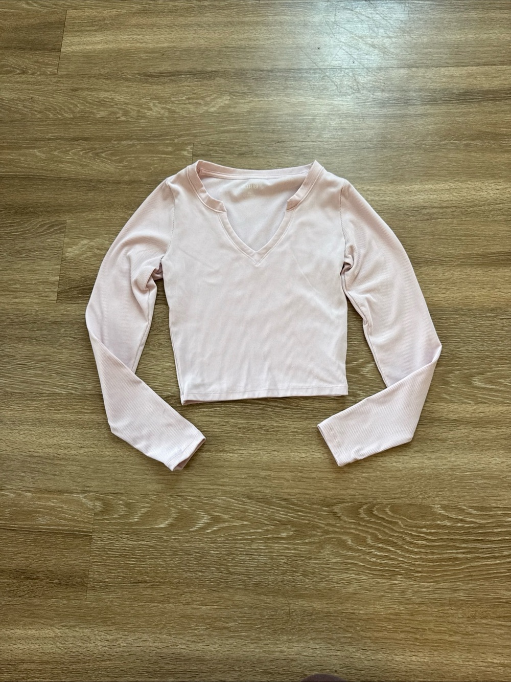 Hollister Pale Pink V-Neck Long Sleeve Crop Top Size XS
